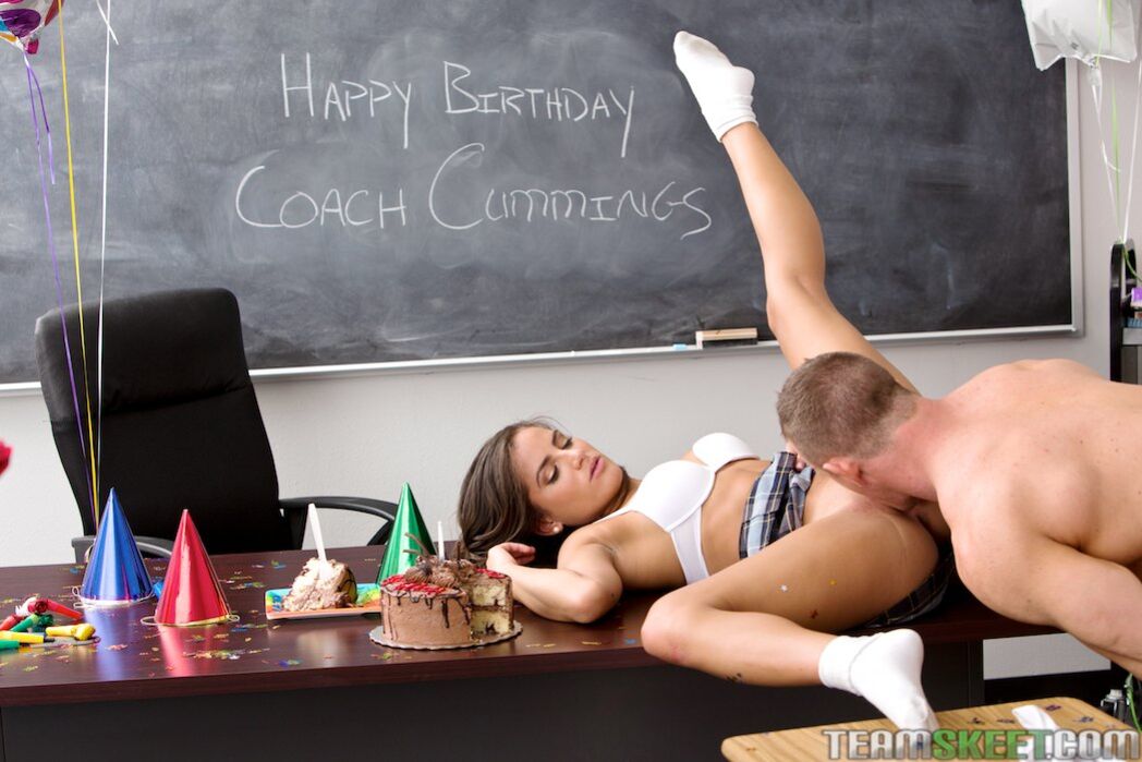 Cum Open Your Gift, Coach!