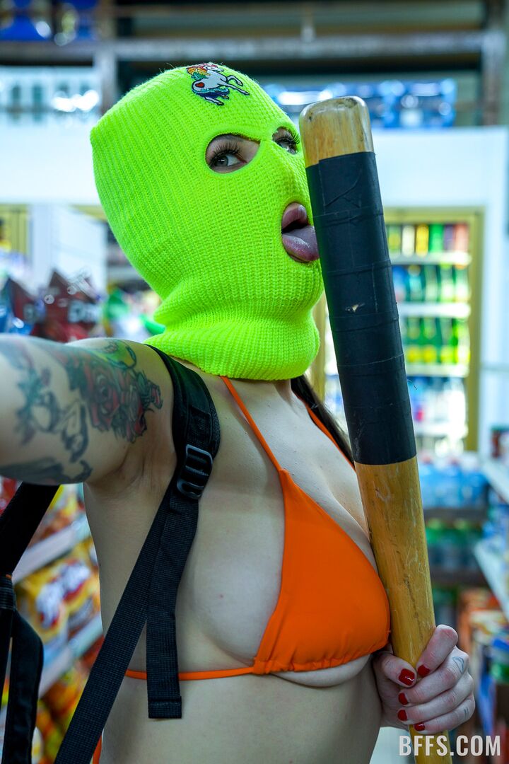 Spring Breakers Part 2: Girl Heist