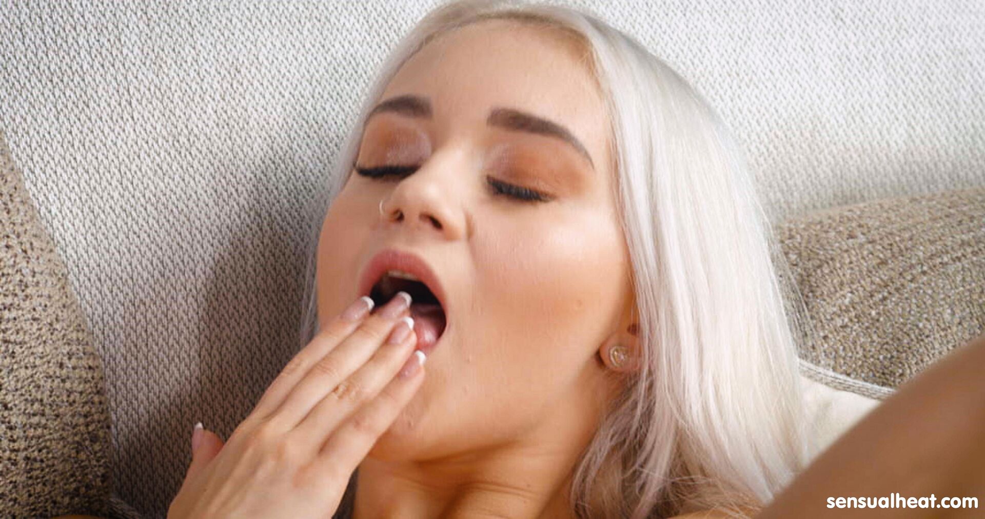 Orgasm with satisfyer