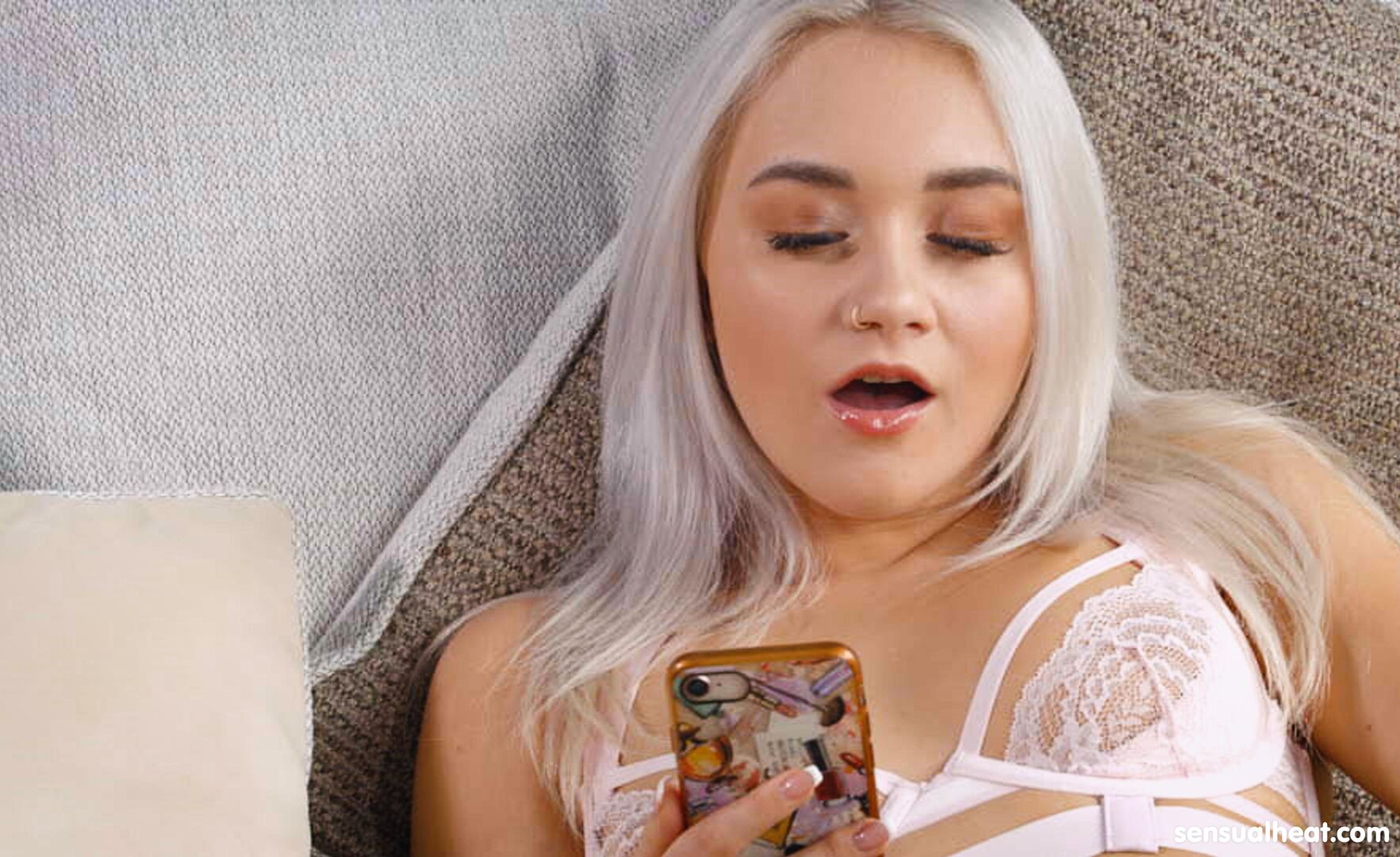 Orgasm with satisfyer