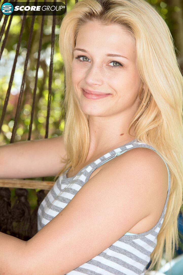 AUBREY IS PURE GOLD. SHE'S A TINY BLONDE GIRL WHO TAKES A HUMONGOUS COCK IN HER TEENY-TINY SLIT.