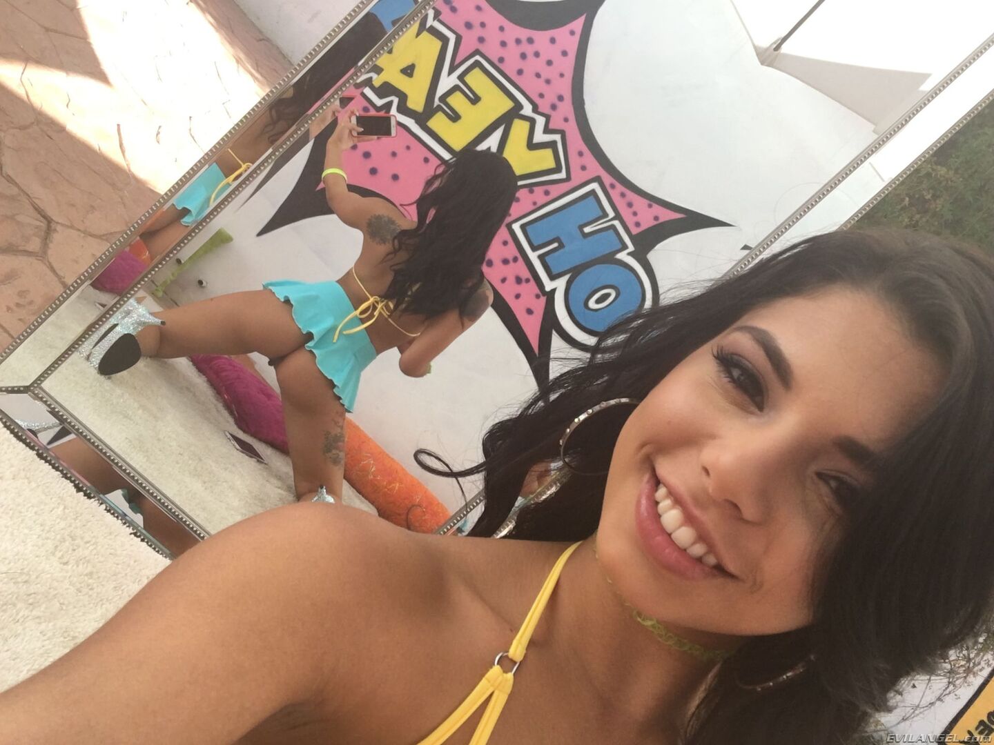 19YOS SHARE ANAL THREESOME, ENEMA FUN!