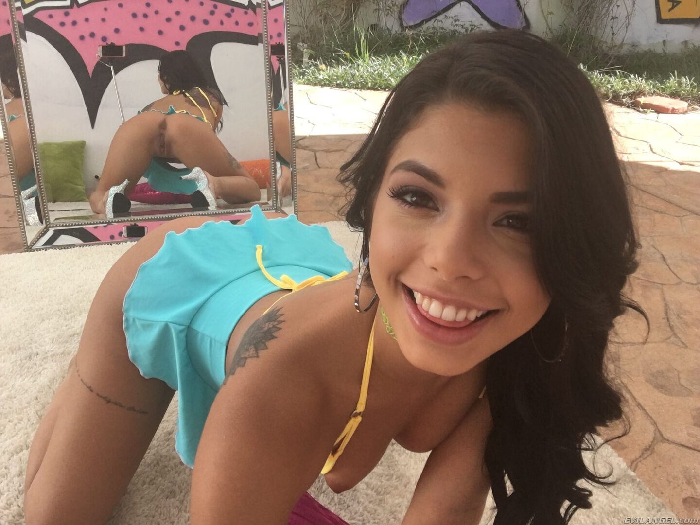 19YOS SHARE ANAL THREESOME, ENEMA FUN!