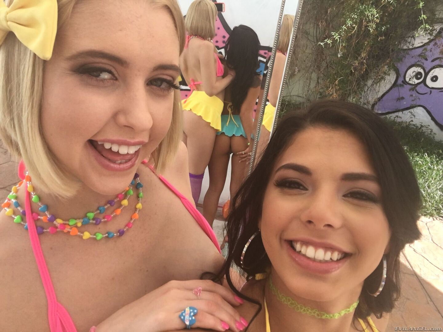 19YOS SHARE ANAL THREESOME, ENEMA FUN!