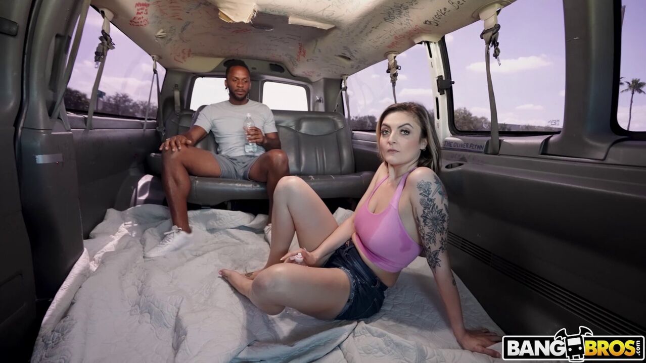 Harper Loves Money and Anal