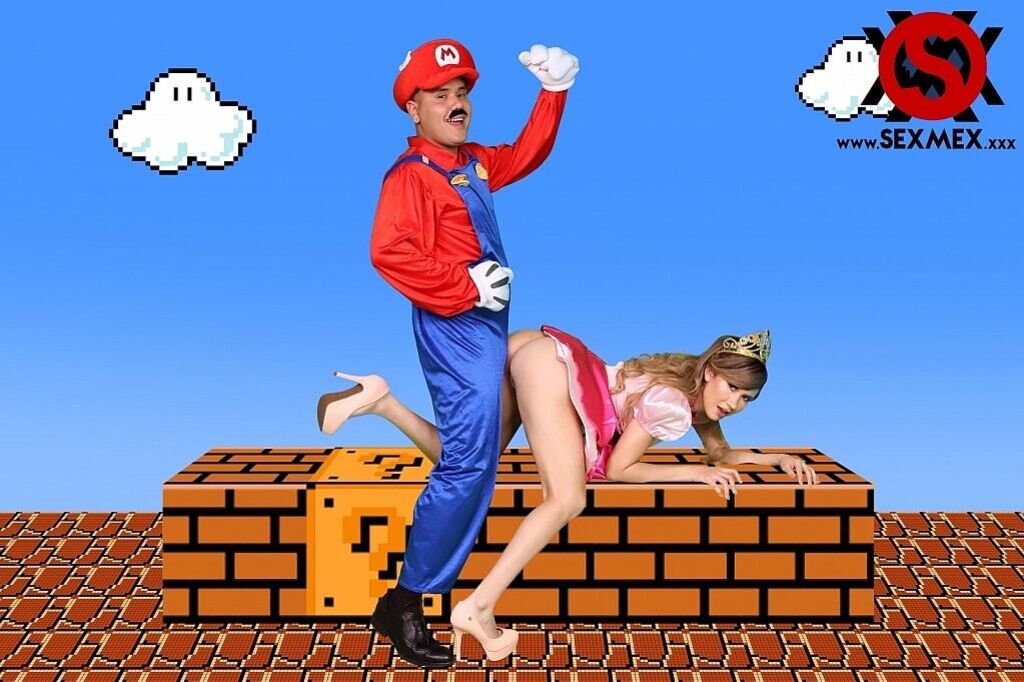 SUPER MARIO PORNO . ESMERALDA DUARTE AND KARI CACHONDA