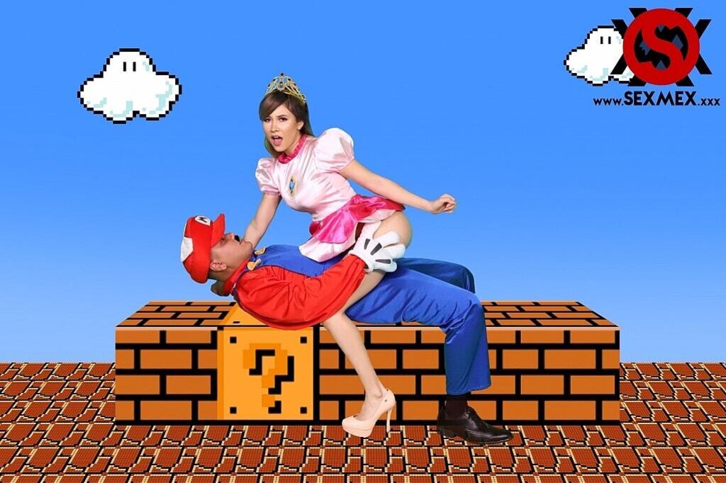 SUPER MARIO PORNO . ESMERALDA DUARTE AND KARI CACHONDA