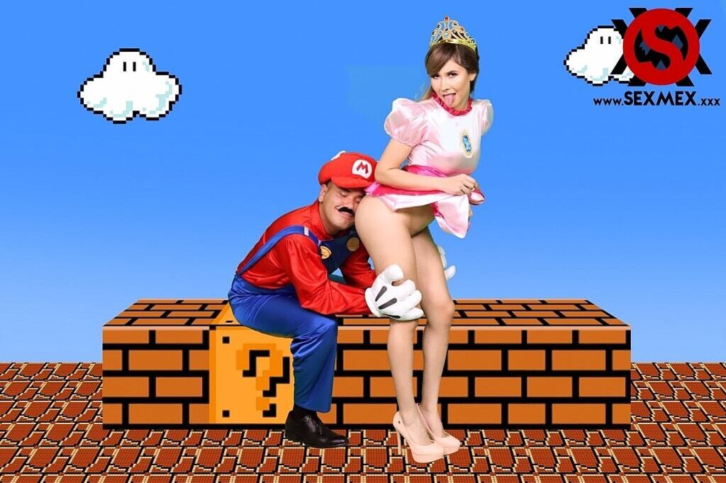SUPER MARIO PORNO . ESMERALDA DUARTE AND KARI CACHONDA