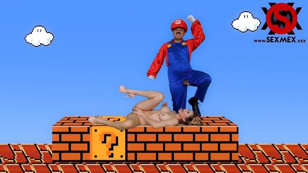 SUPER MARIO PORNO . ESMERALDA DUARTE AND KARI CACHONDA