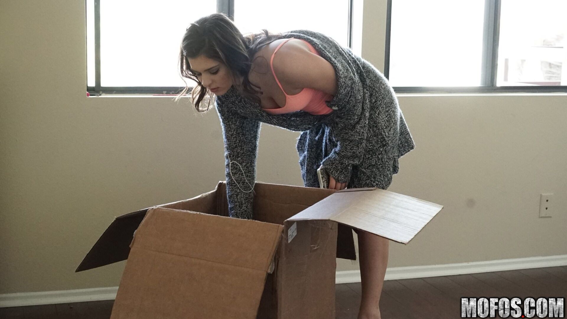 Cardboard Box Sex Porn - Hot Teen Plays With Sex Toy photo set - OK.PORN