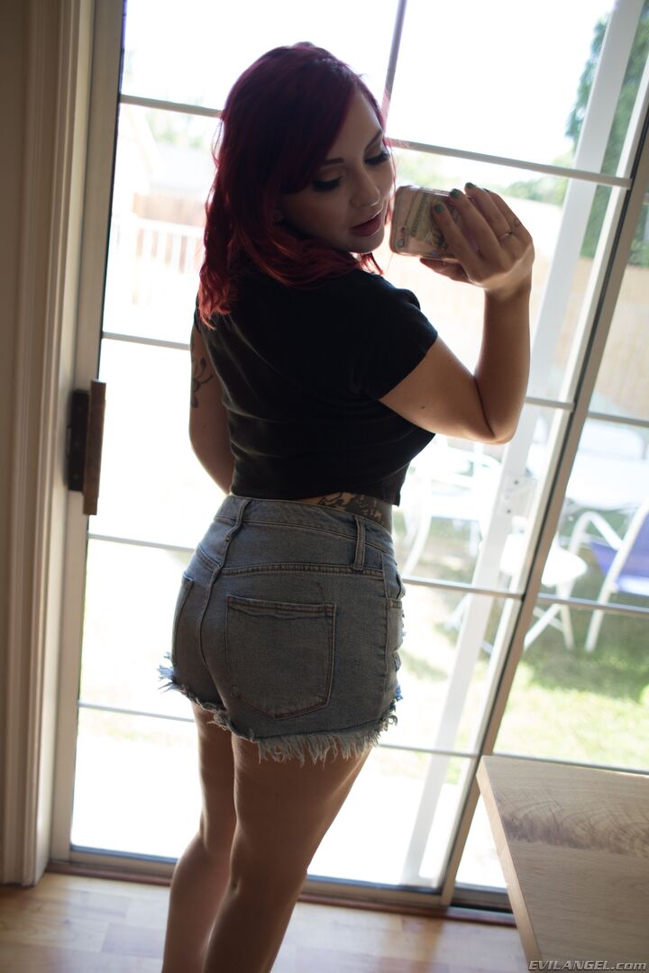 REDHEAD IVY'S INTERRACIAL ANAL REAMING