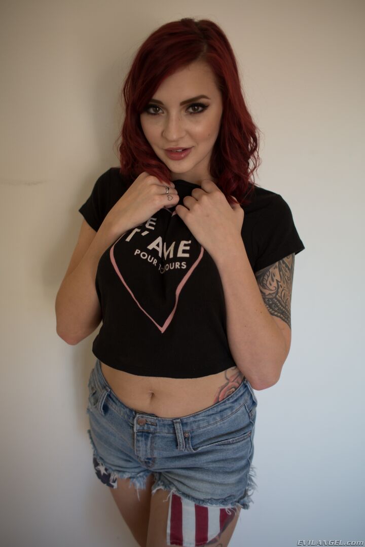 REDHEAD IVY'S INTERRACIAL ANAL REAMING