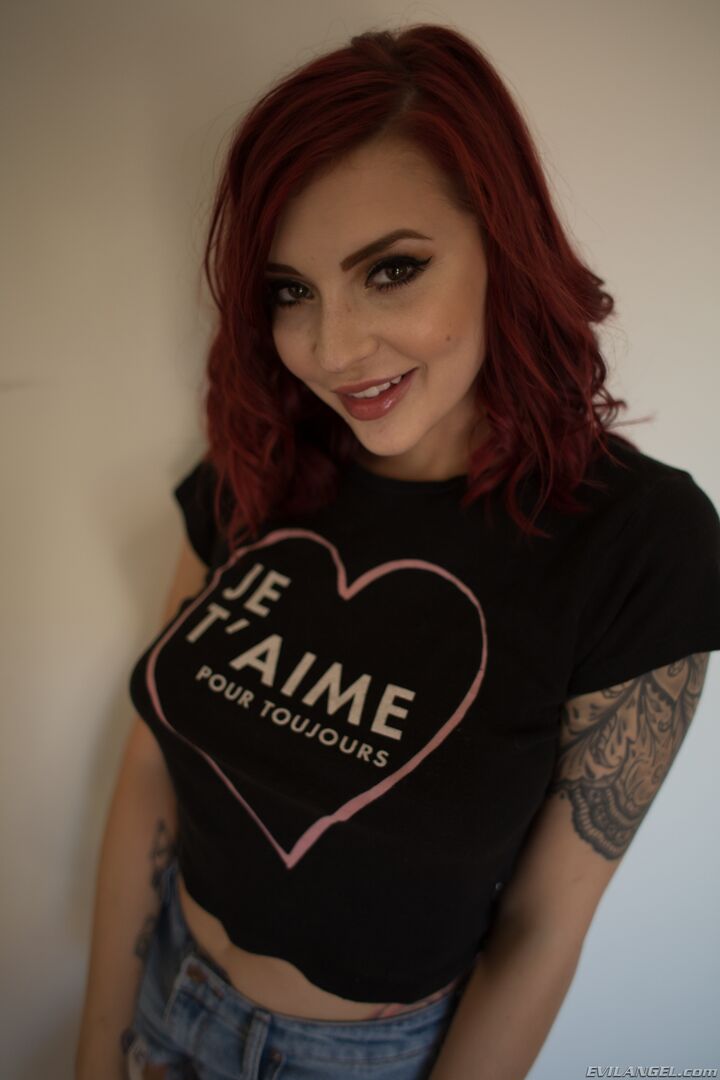 REDHEAD IVY'S INTERRACIAL ANAL REAMING