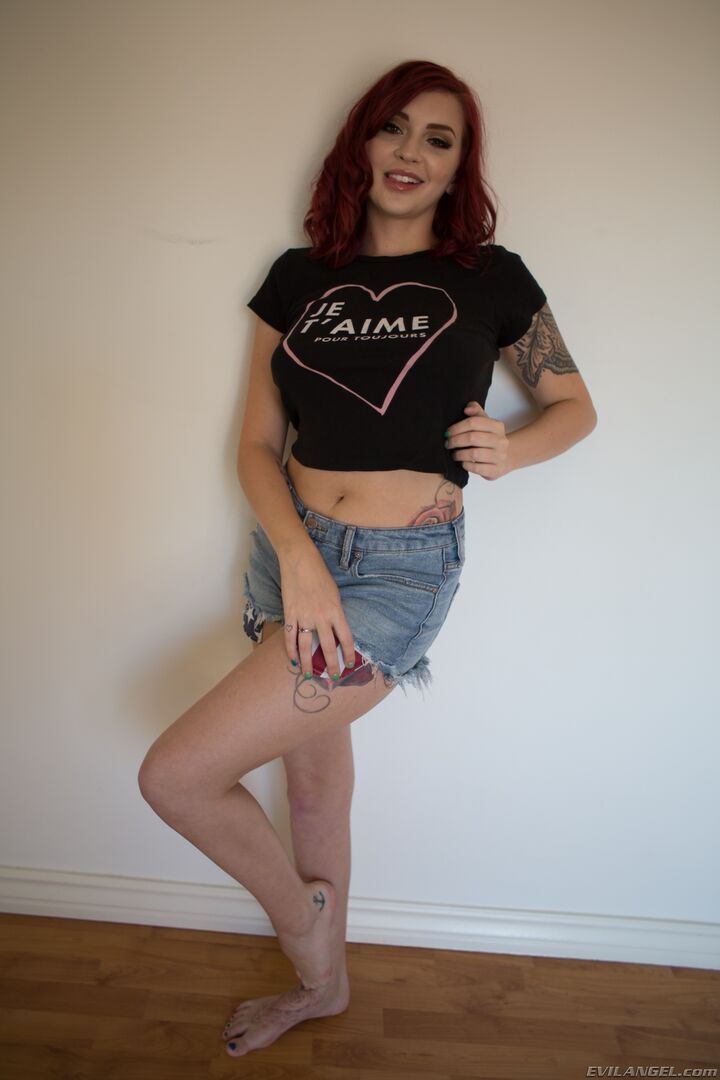 REDHEAD IVY'S INTERRACIAL ANAL REAMING