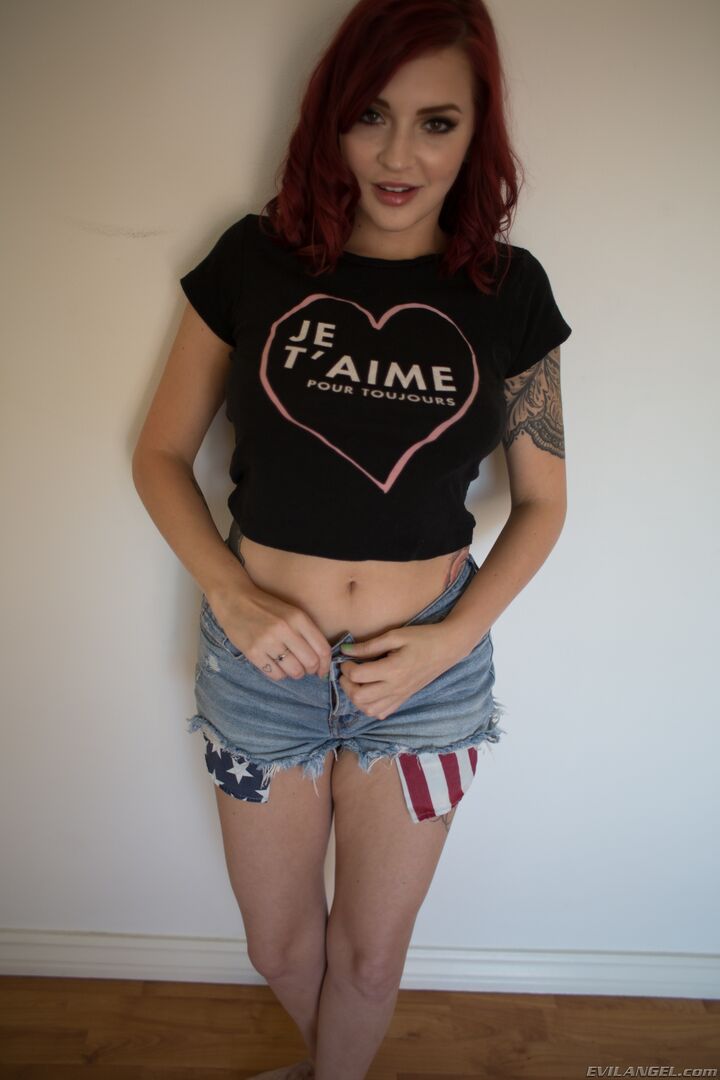 REDHEAD IVY'S INTERRACIAL ANAL REAMING