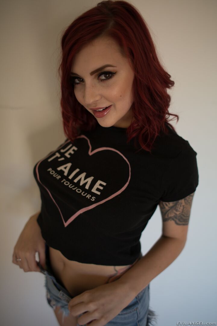 REDHEAD IVY'S INTERRACIAL ANAL REAMING