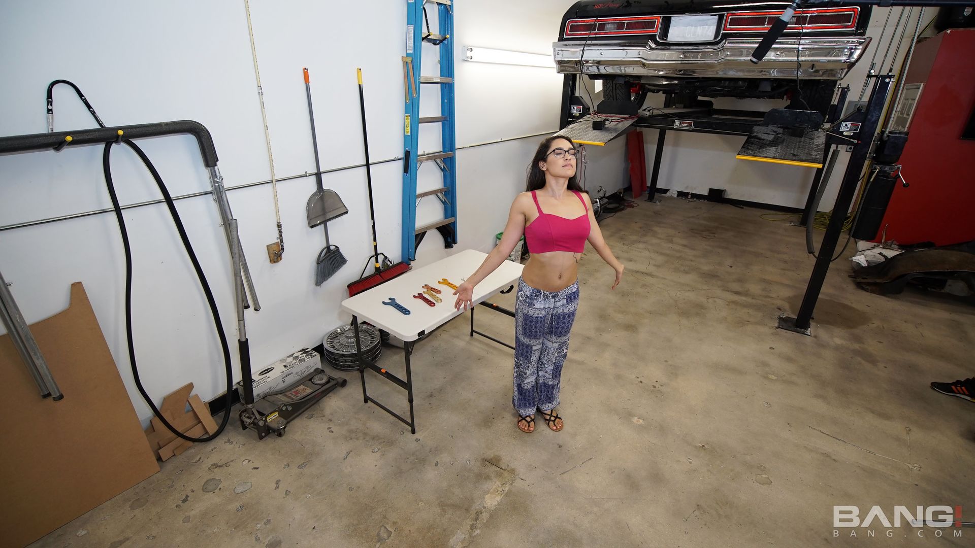 Xaya Lovelle Is A Hippie Chick That Will Fuck To Get Her Car Fixed