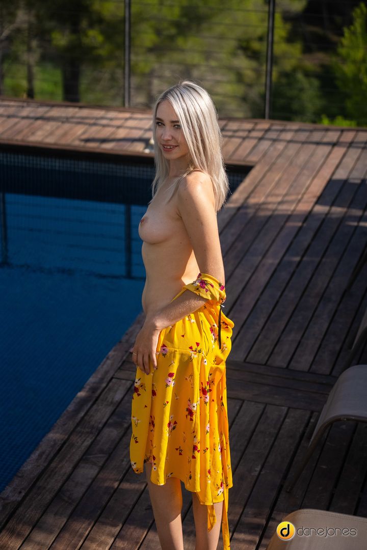 Cute blonde skinny dip pool sex