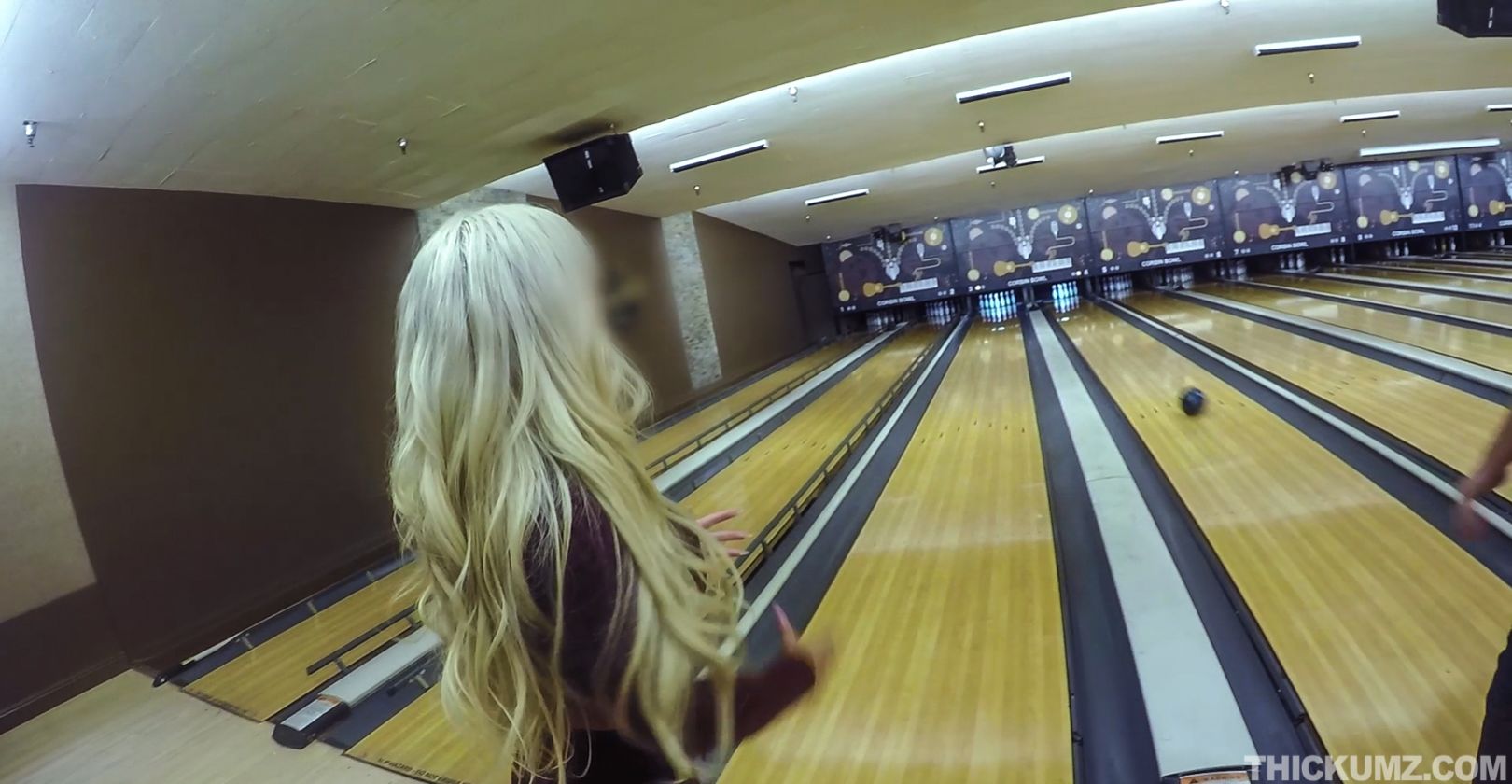 Thickie Bowling Lane Lust