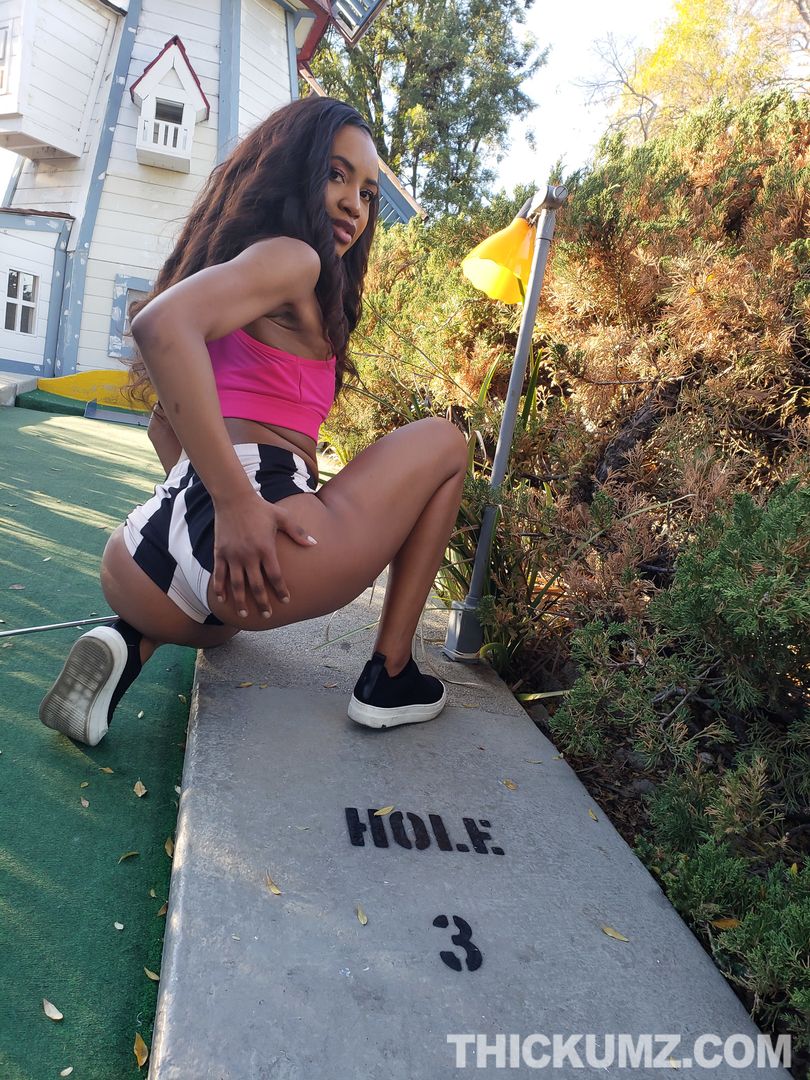 Full Splits And A Thickie Slit