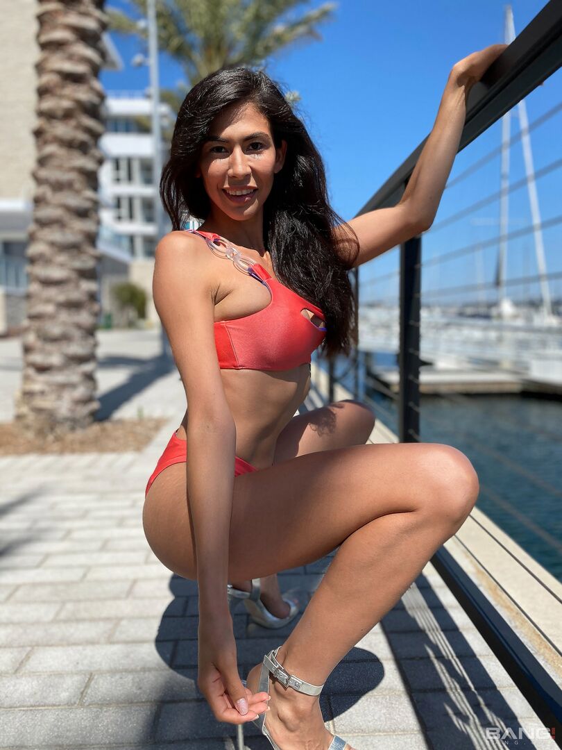 Heather Vahn loved sucking this two hander