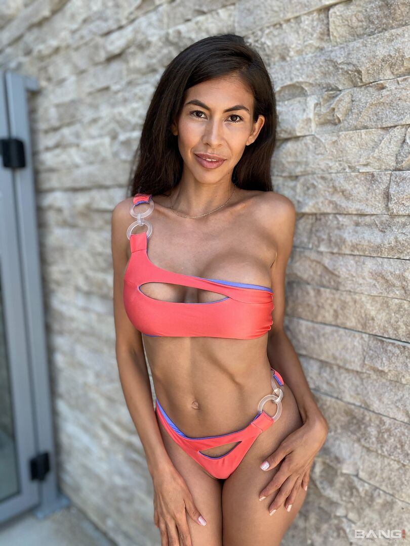 Heather Vahn loved sucking this two hander