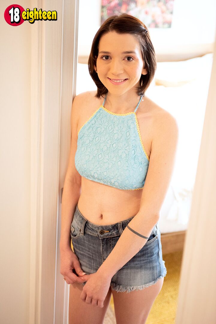Lil' Exhibitionist