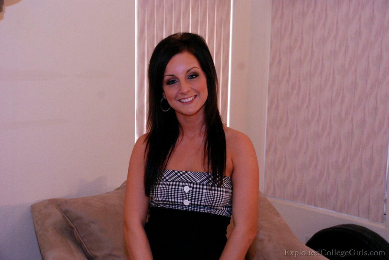 Melissa - POV 014051
