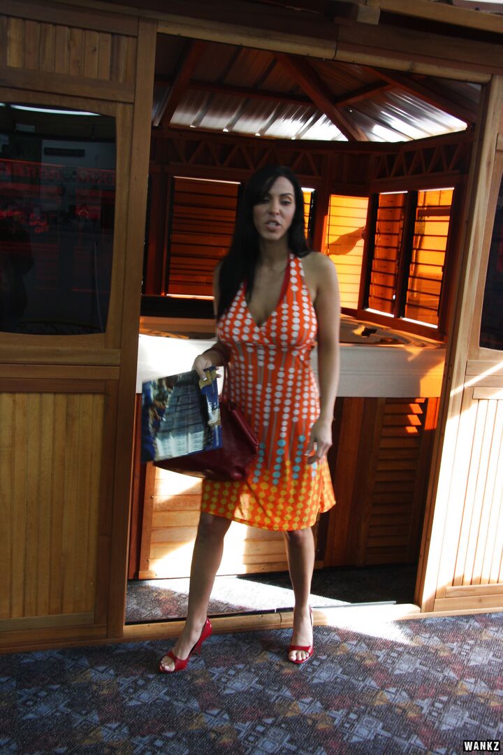 Veronica Goes To Get A New Hot Tub But Leaves With More