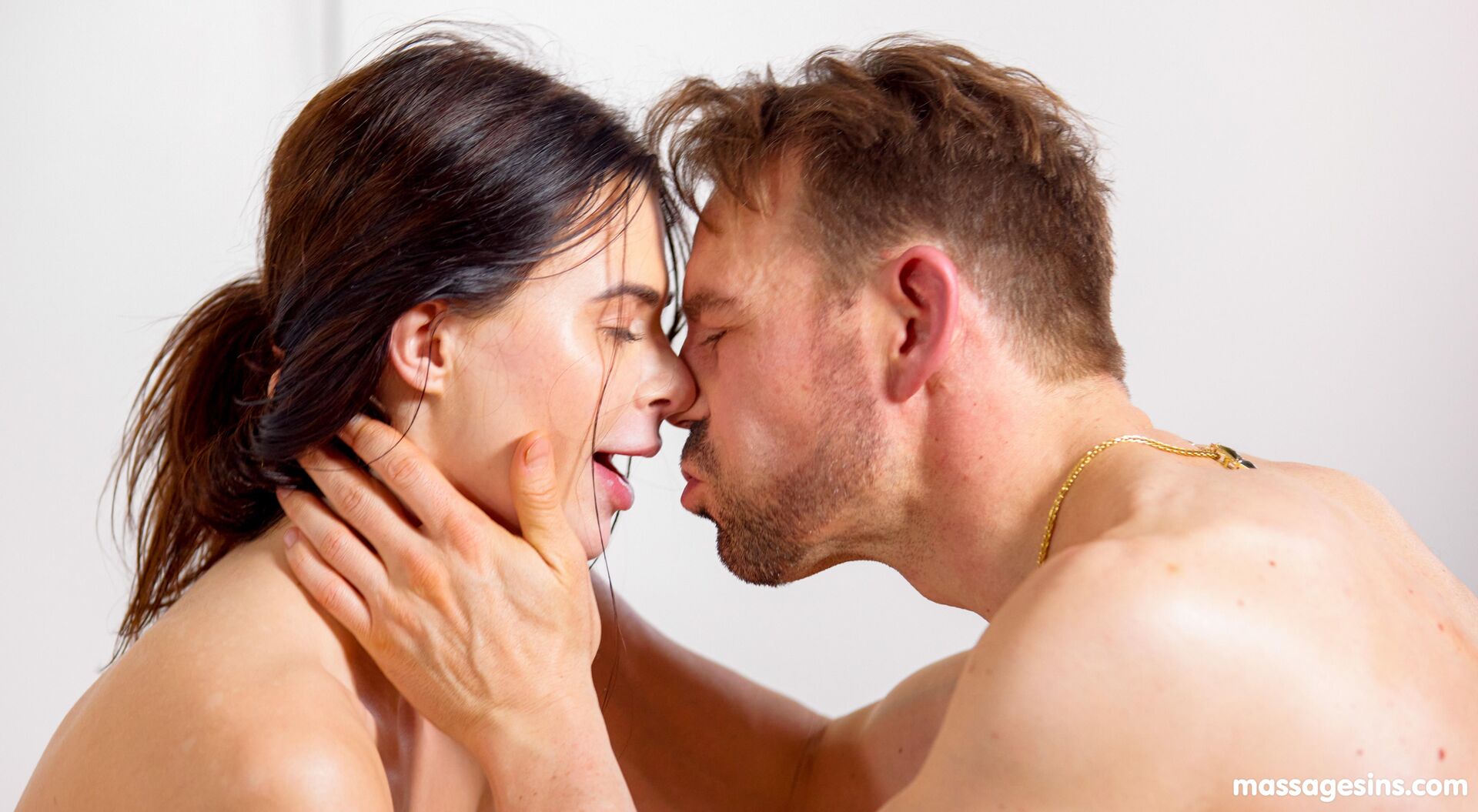 Hot girl gets massaged and fucked