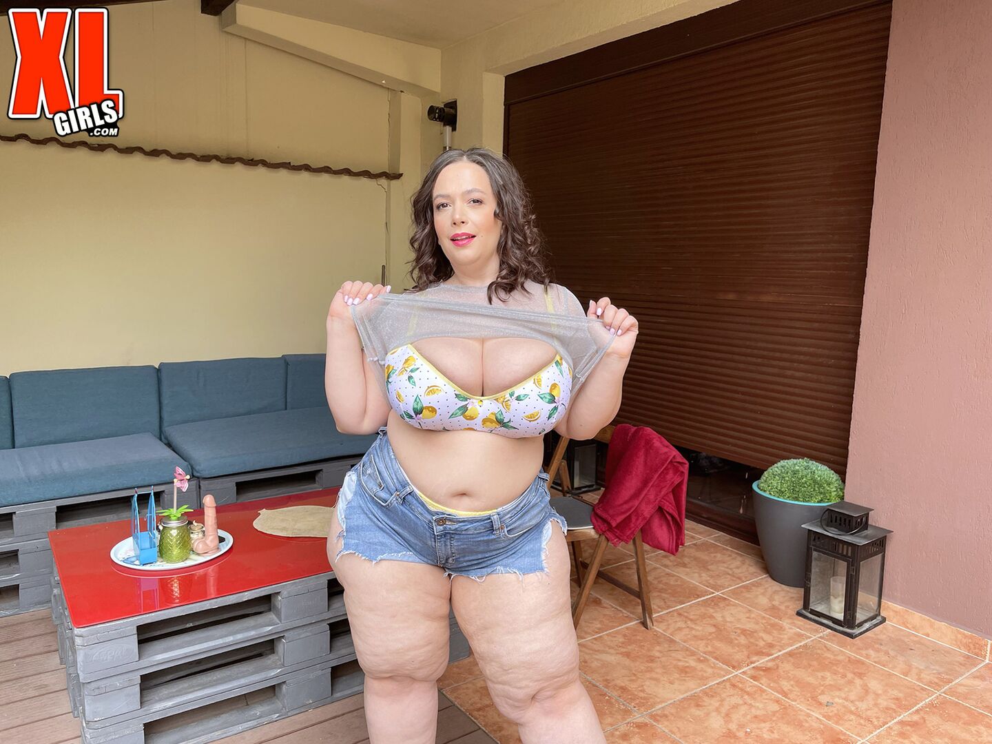 MIA SWEETHEART: OILY TO BED