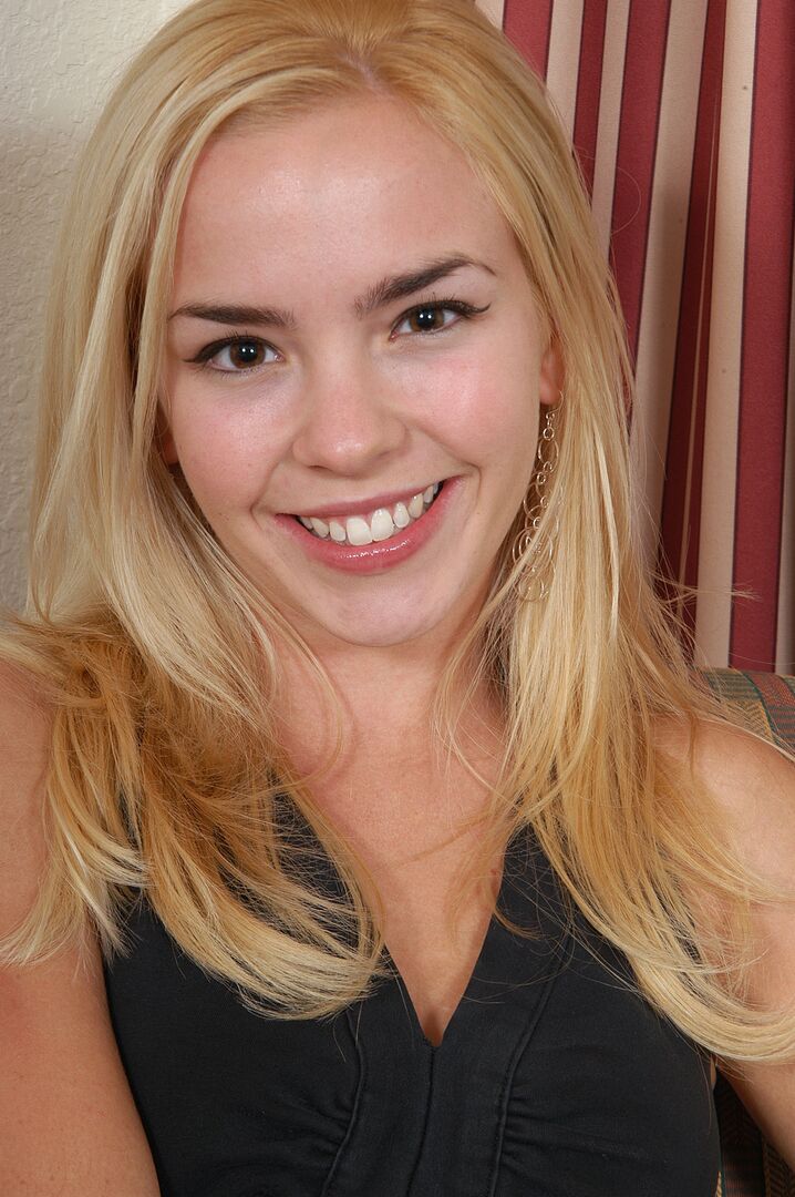 Blonde Cutie Dawna Duval Pleasures Her Tight Twat With Toys