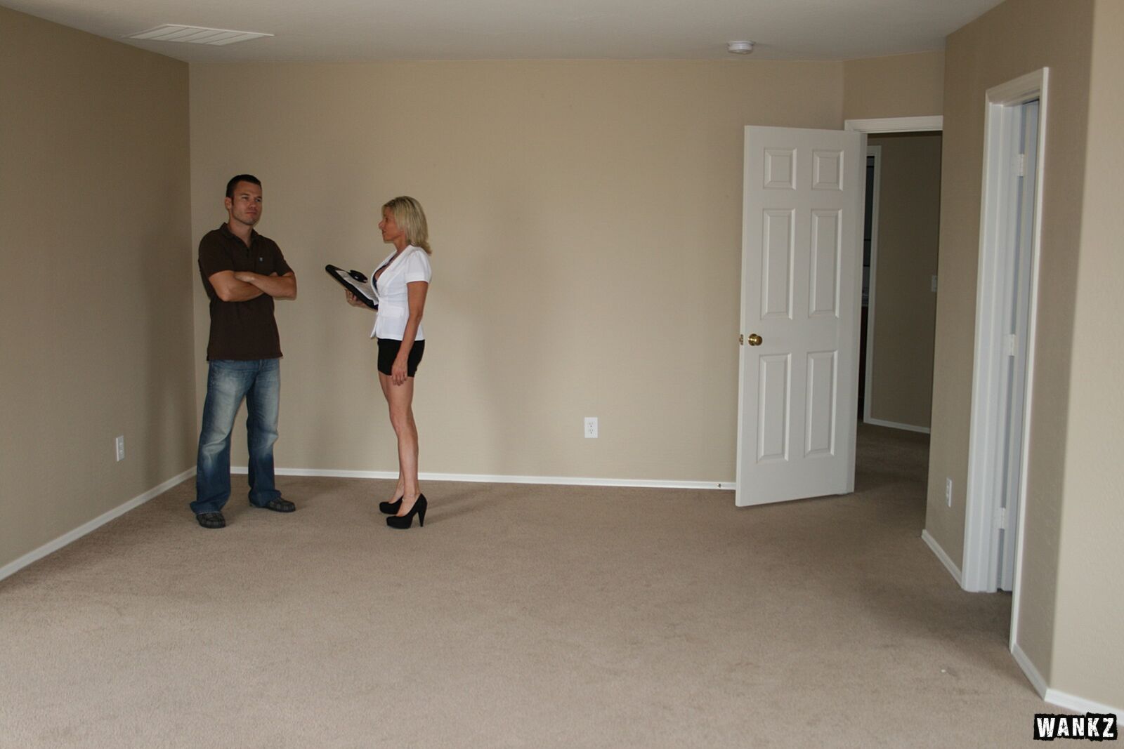 Horny Milf Payton Hall Is Ready To Get Pumped By A Stud