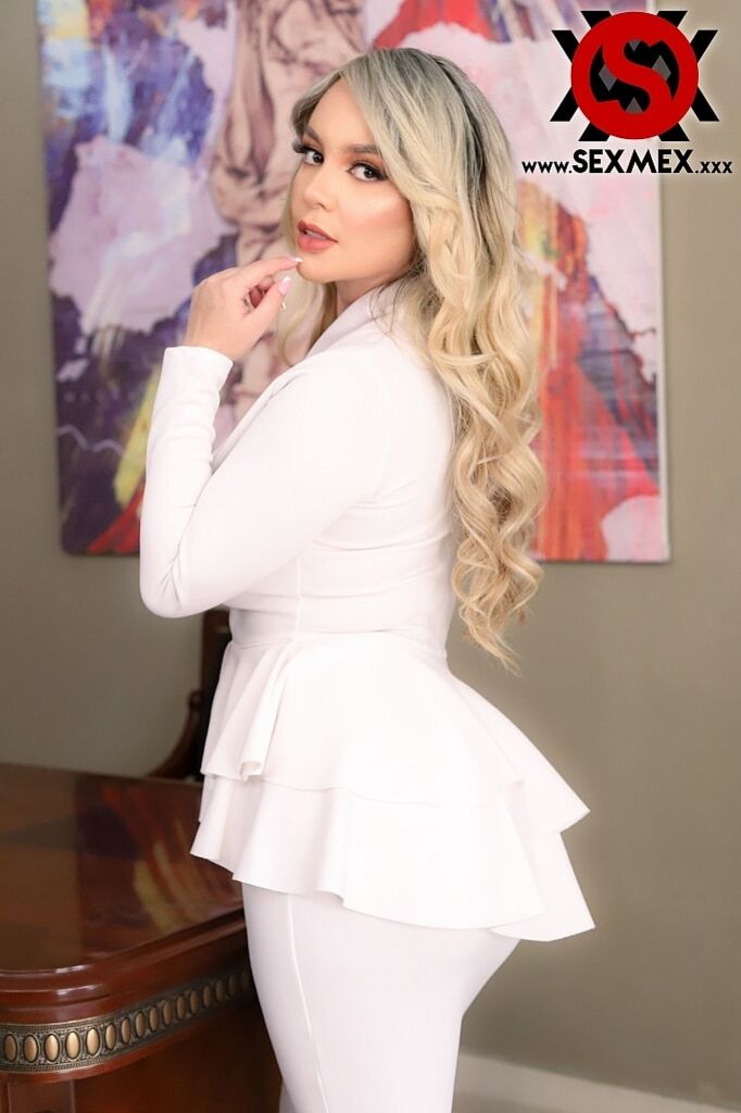 WIFE'S SECRET JOB - EPISODE 4 - HER FIRST SERVICE . KOURTNEY LOVE