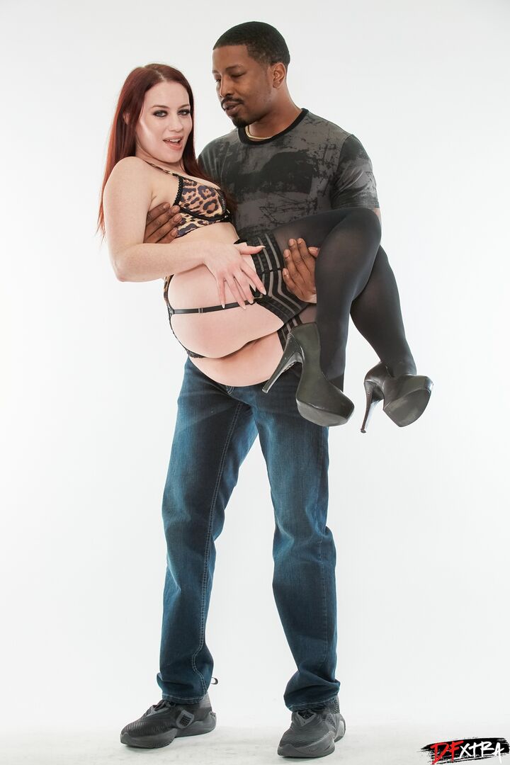Jessica Ryan Gets Pounded By Isiah Maxwell