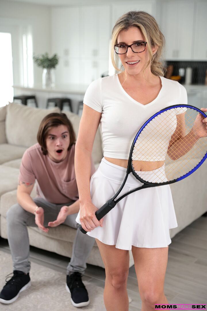 Stepmom Helps Me Sharpen Up My Game - S19:E9