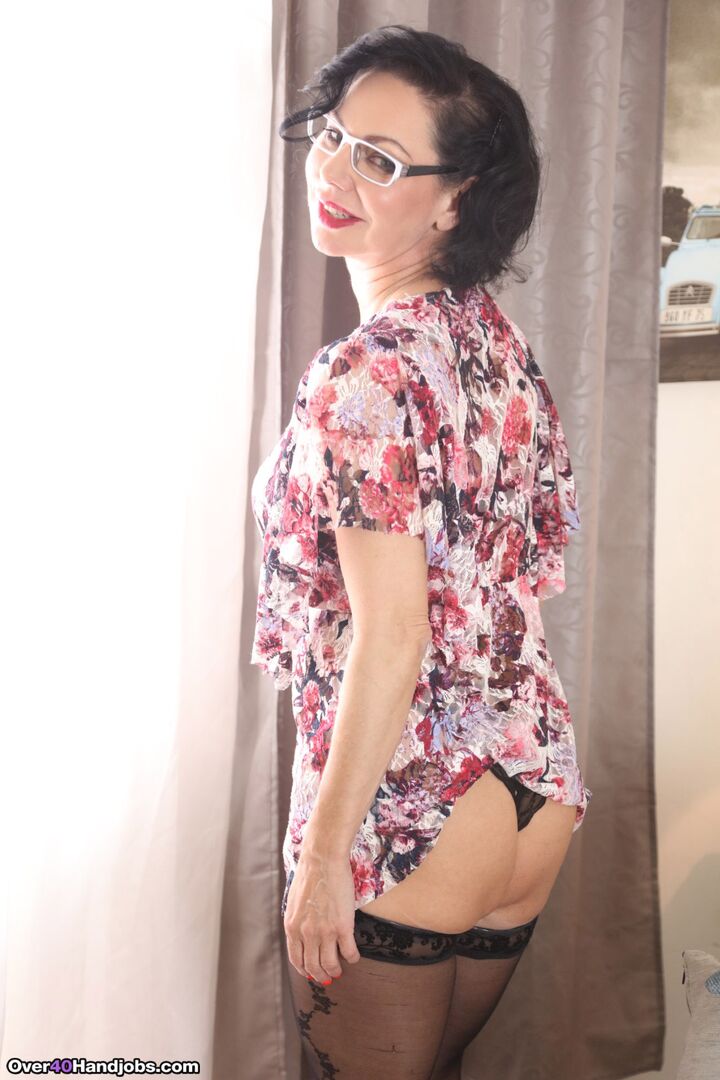 Horny Housewife Sporting Terry