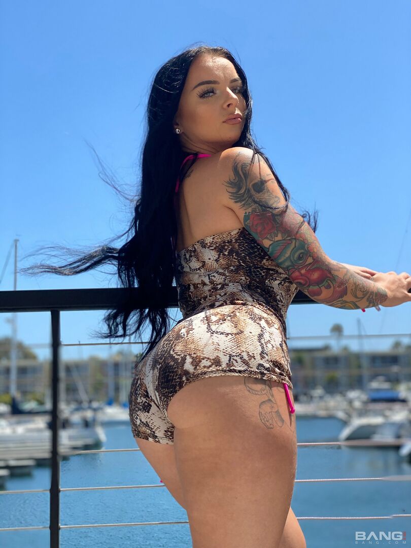 Payton Preslee sucks and tittie fucks all the cum out of his cock