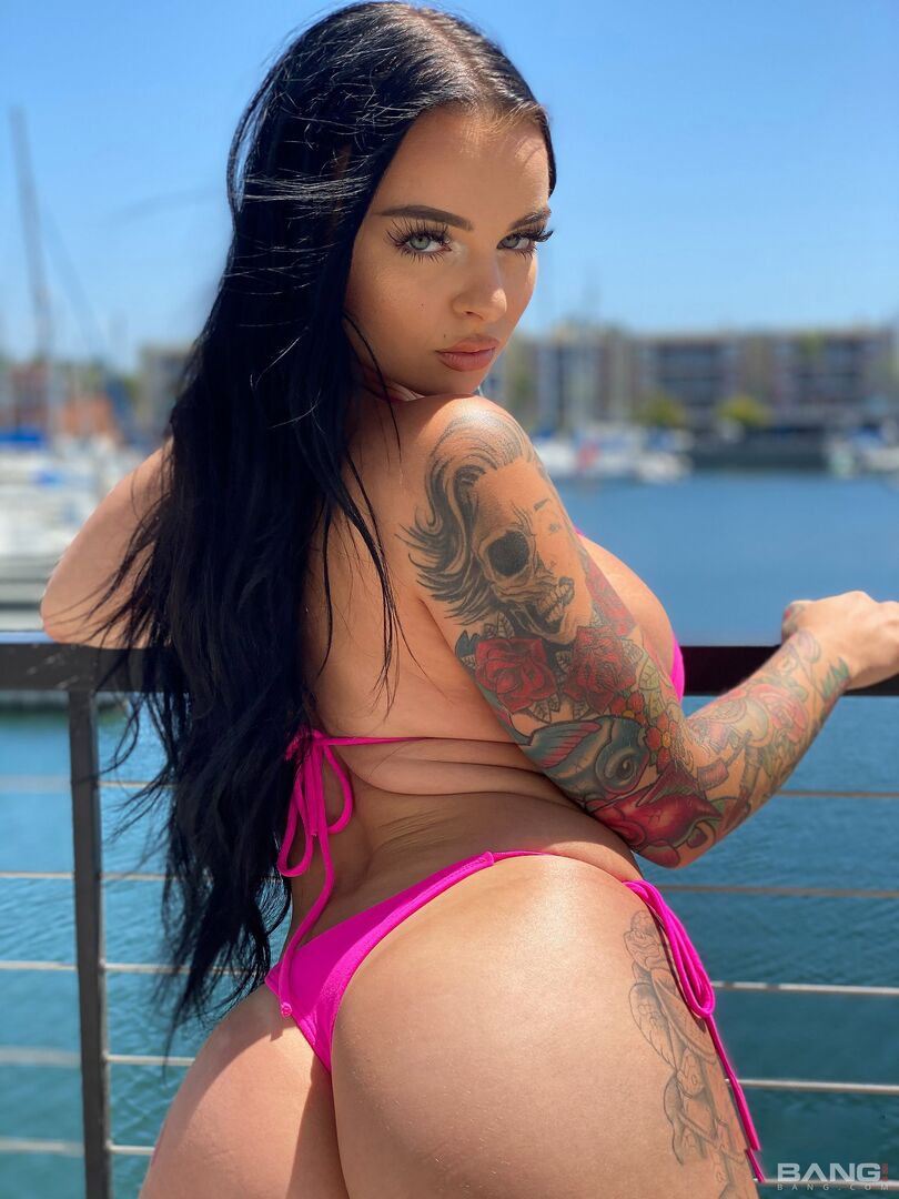 Payton Preslee sucks and tittie fucks all the cum out of his cock