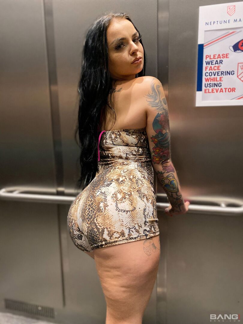 Payton Preslee sucks and tittie fucks all the cum out of his cock