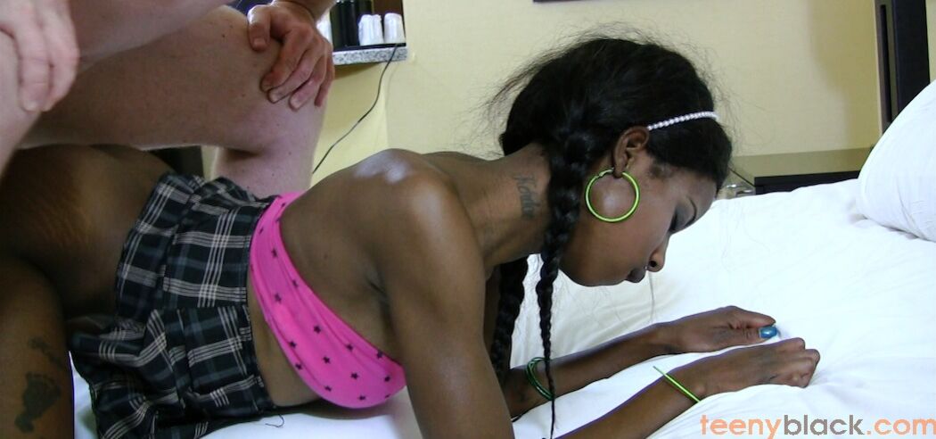 Ebony Schoolgirl Gets Railed Afterschool