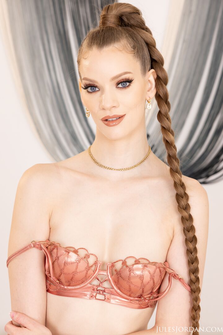 Princess Erin Everheart Gets Double Anal, And Double Penetration
