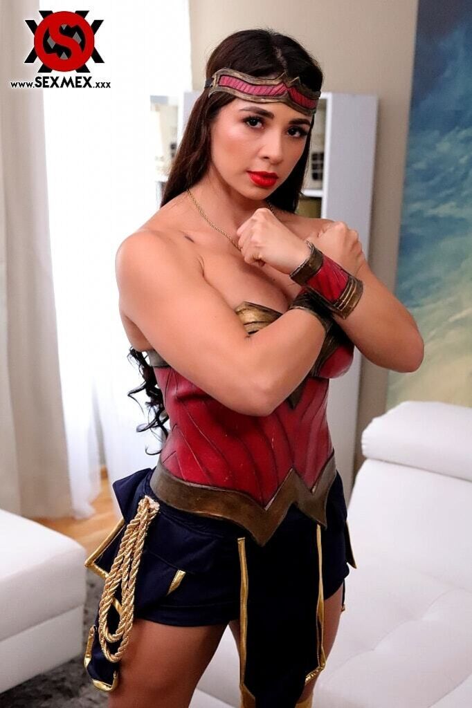 WONDER WOMAN PART 1 . SILVANA LEE