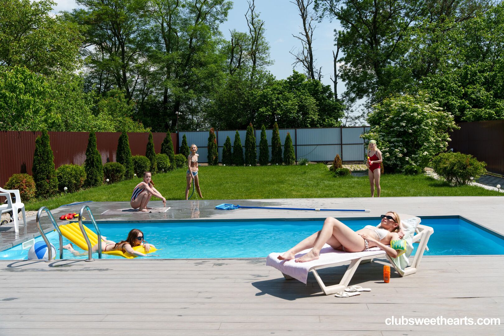 Summer Wet 'n Wild 3/4