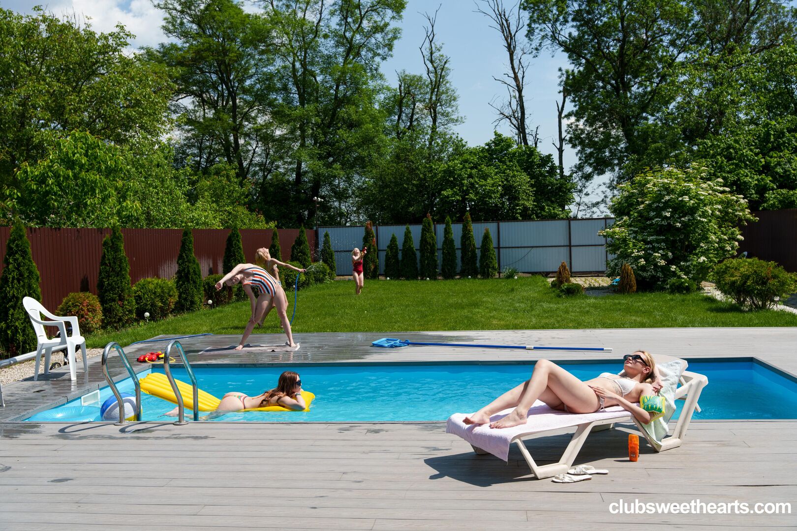 Summer Wet 'n Wild 3/4