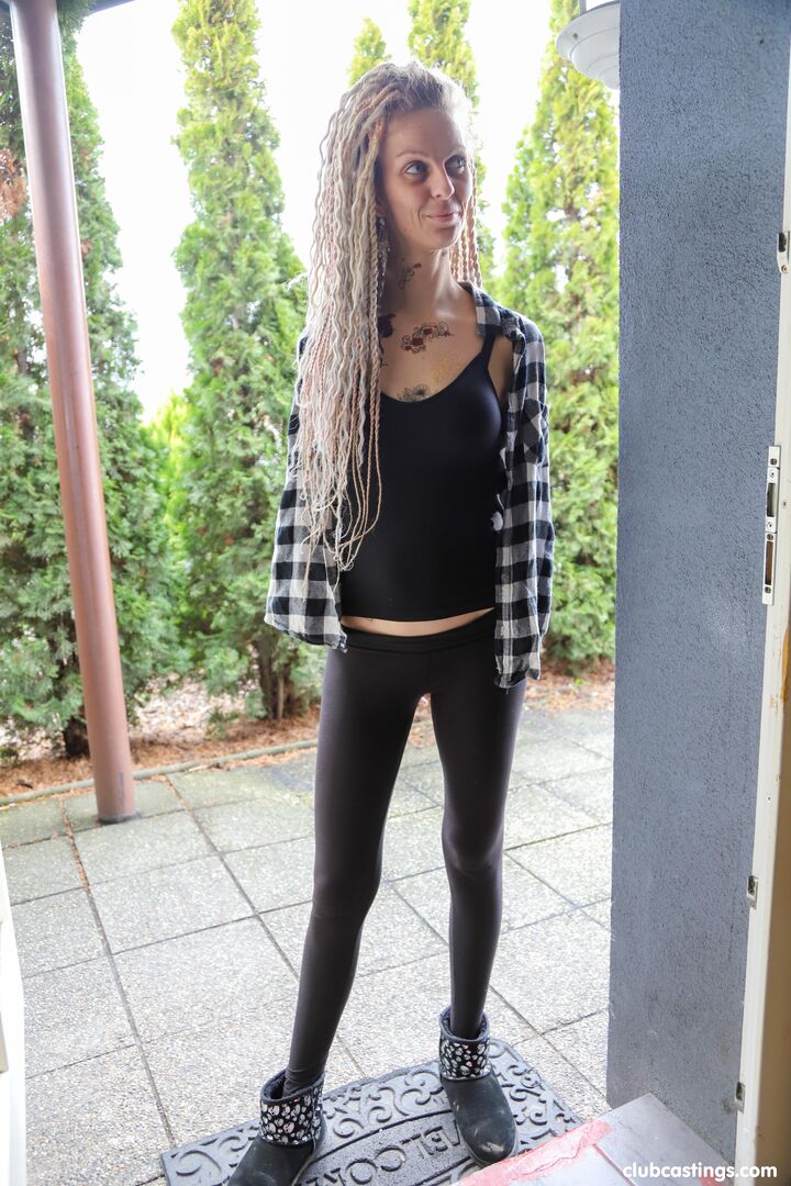 Hippie girl needs to fuck for cash