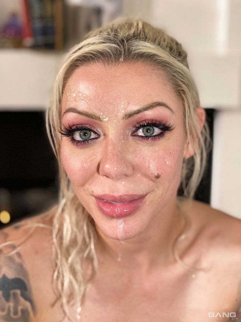 Karma Rx gets so horny giving head that she rubs her clit to cum too