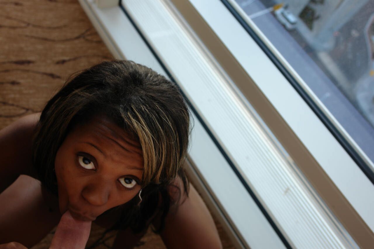 Starving Black Models 2 S 8