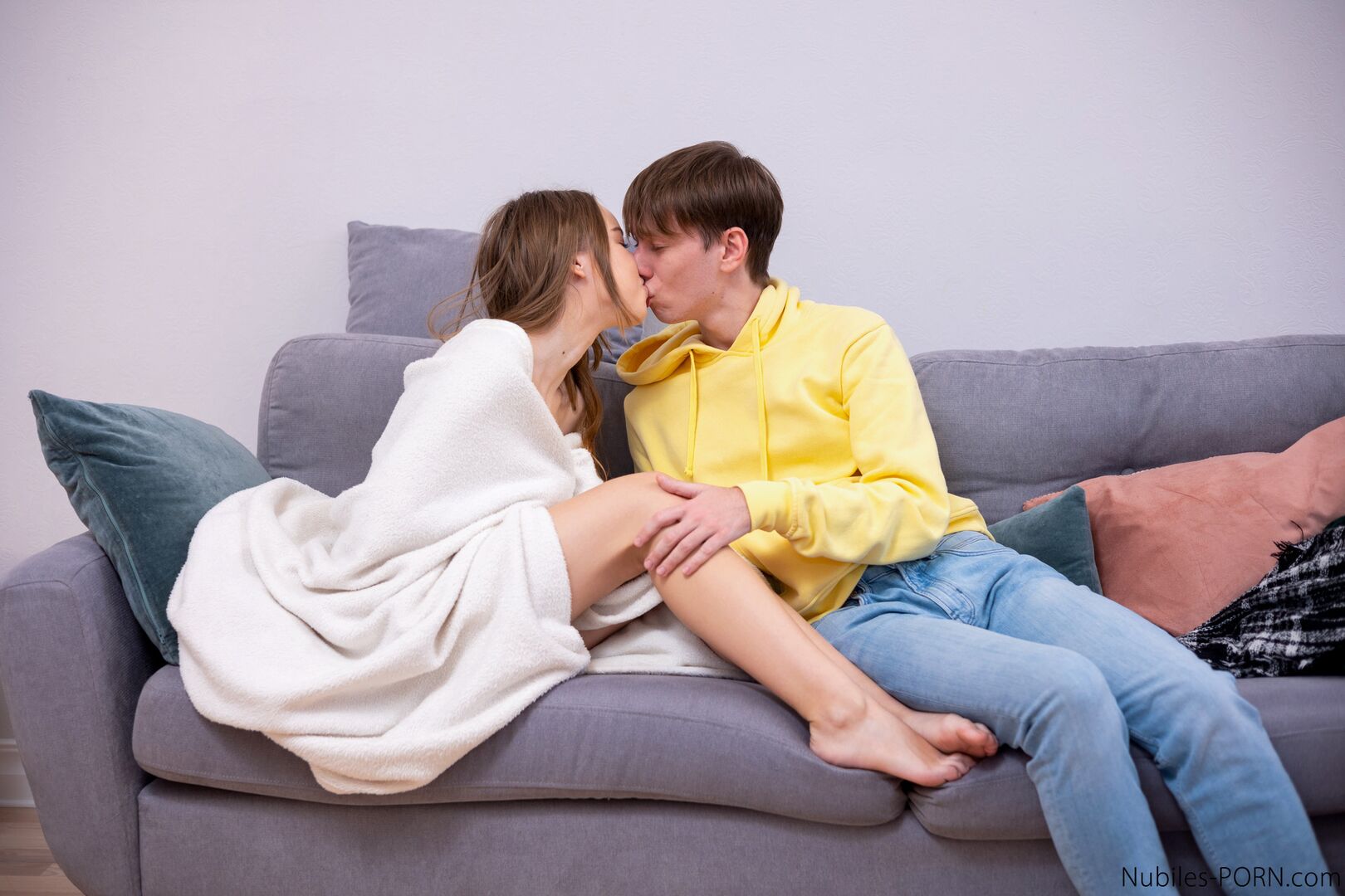 My Horny Girlfriend Turns Up The Heat - S13:E5
