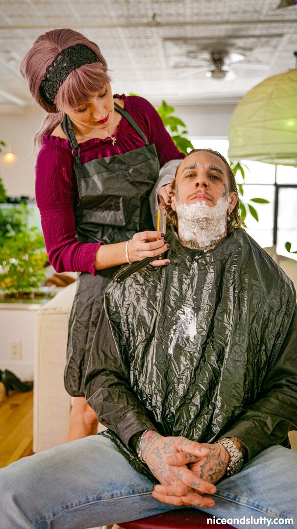 Loona Winchester the hairdresser